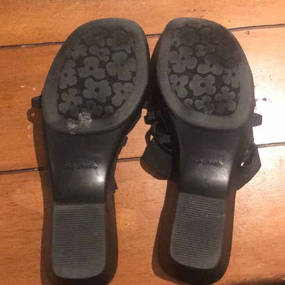 Easy street sandals - Picture 3 of 3